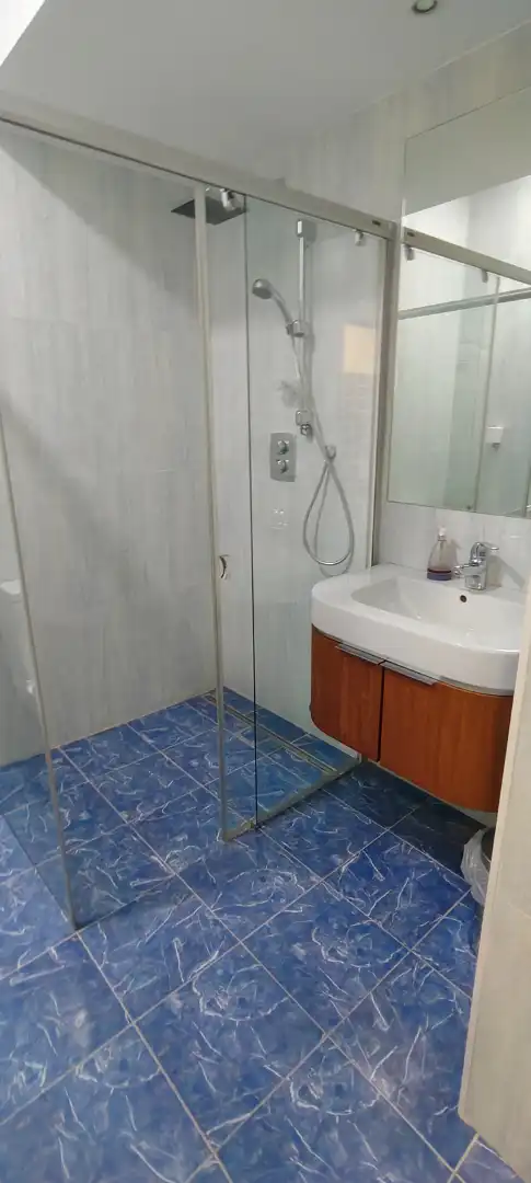 Badezimmer von Geschaftsraum zum Verkauf in  Pamplona / Iruña