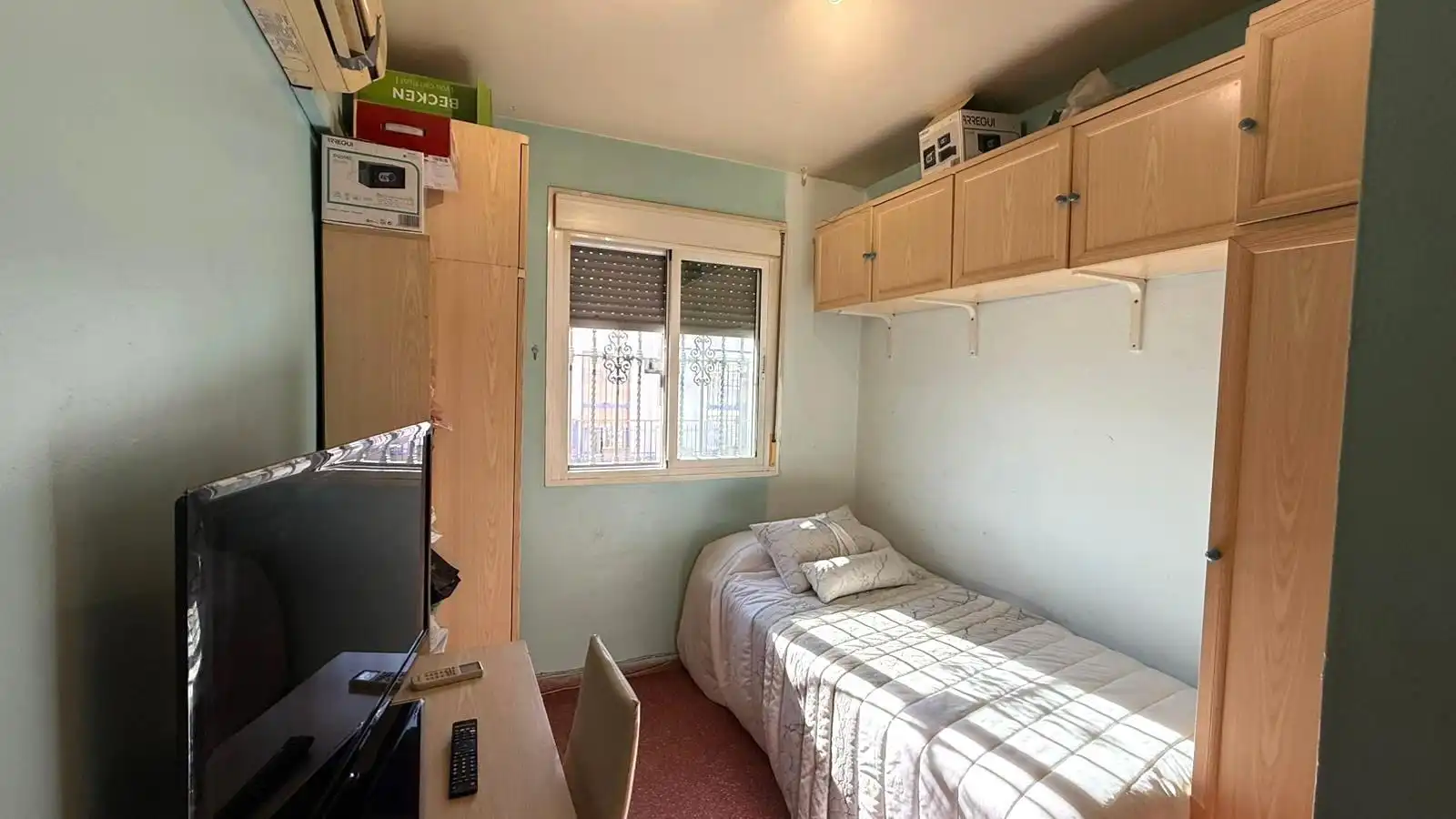Bedroom of Apartments for sale in Sevilla