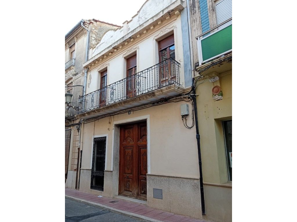 Vista exterior de Casa o xalet en venda en Llaurí amb Terrassa i Traster