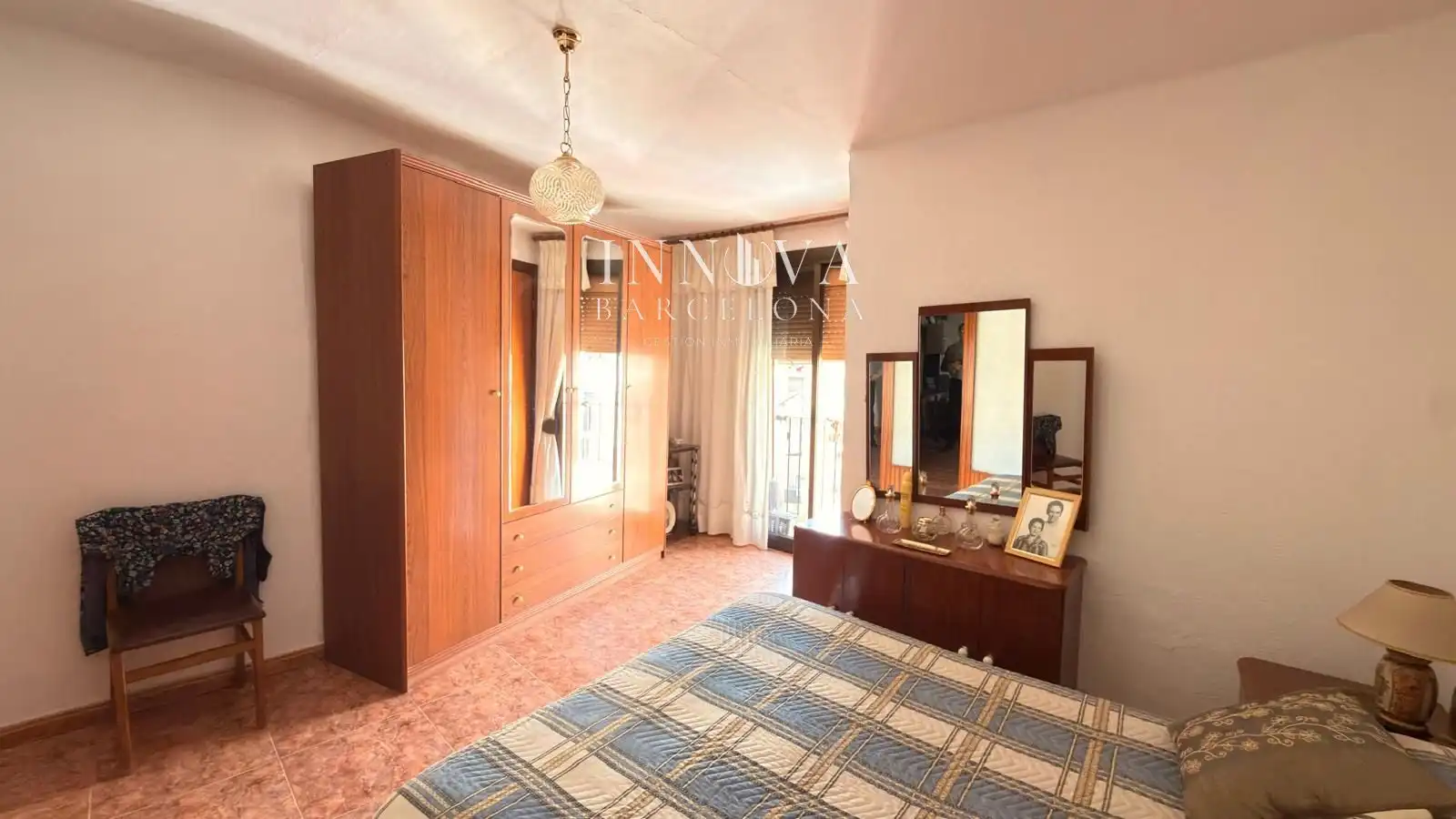 Schlafzimmer von Wohnung zum Verkauf in Barcelona mit Klimaanlage