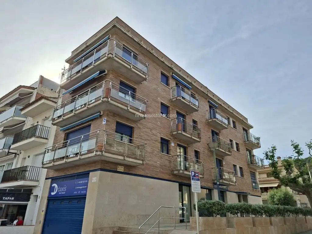 Piso con ascensor en venta en Carretera Torroella