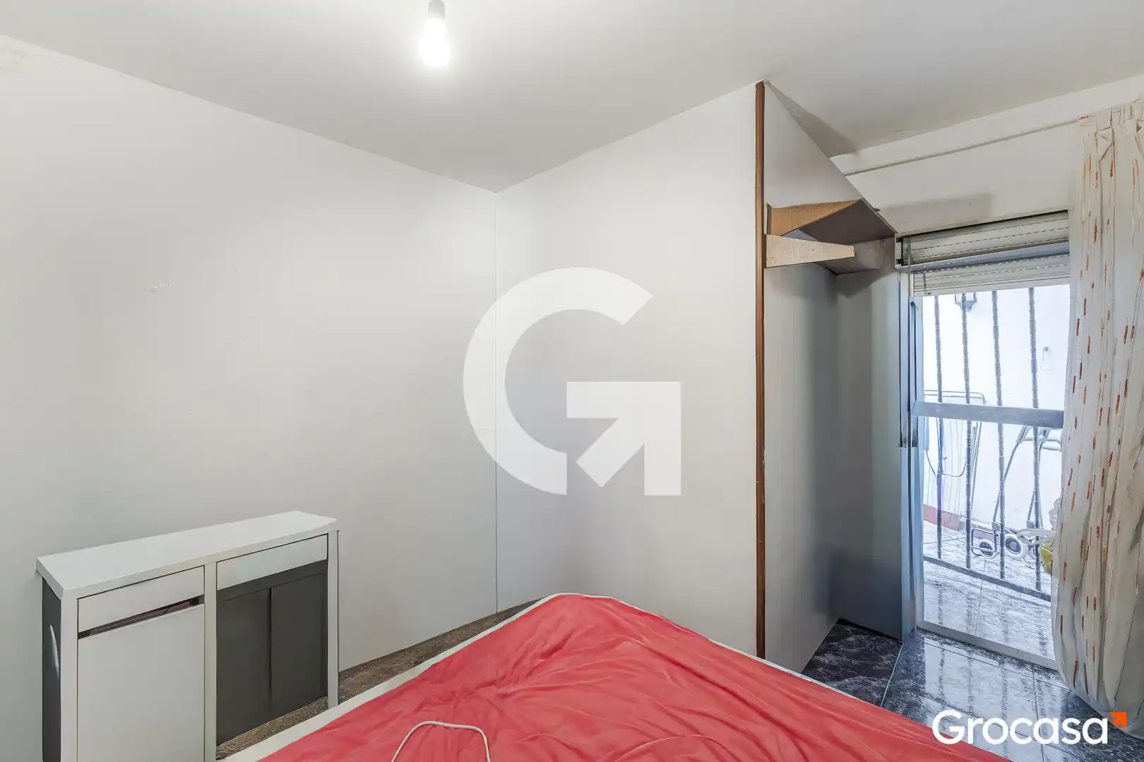 Habitación de Piso en venta en L'Hospitalet de Llobregat con Calefacción y Horno