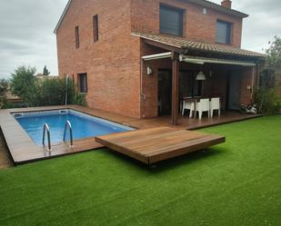 Swimming pool of House or chalet to rent in Girona Capital  with Air Conditioner, Heating and Private garden