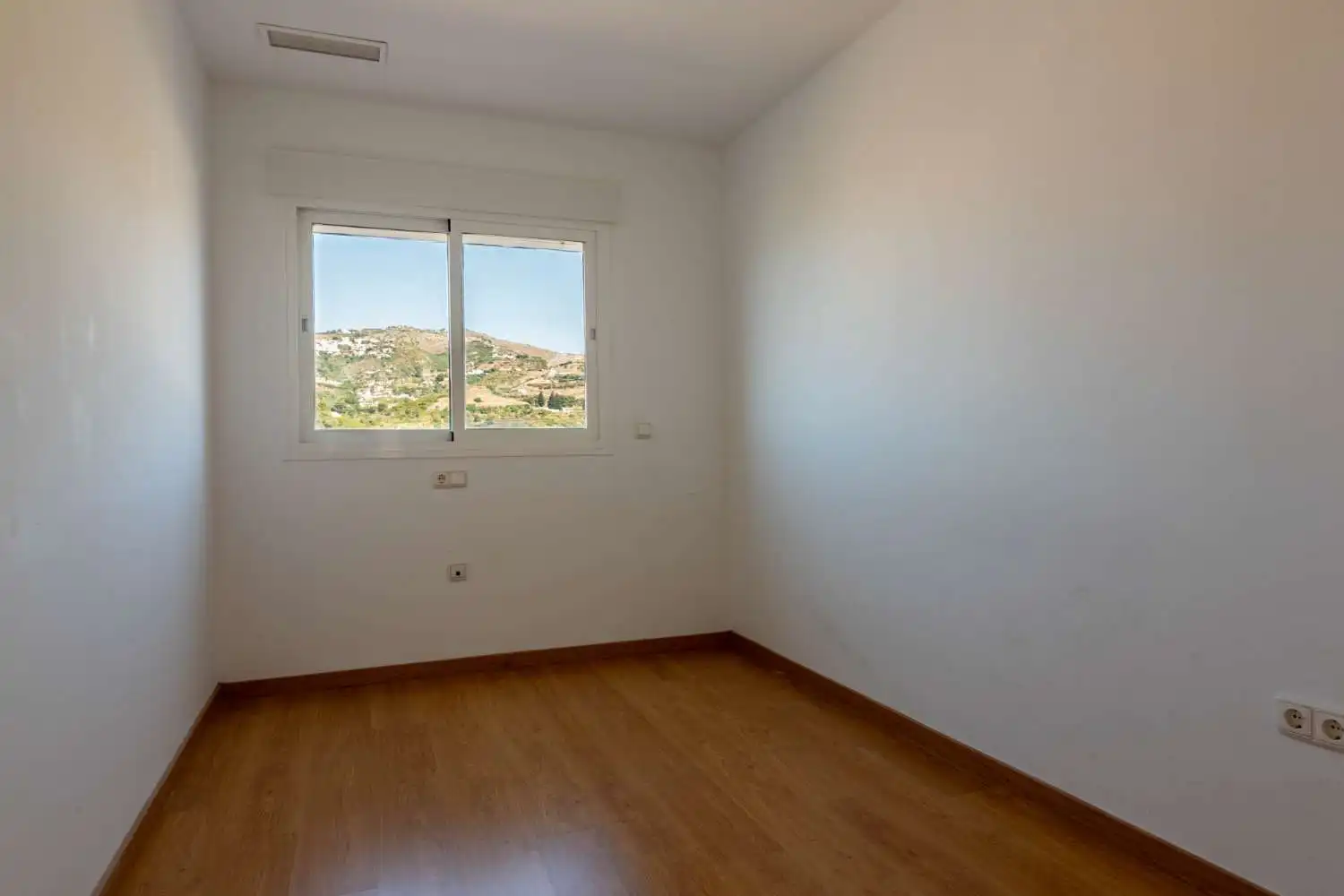 Habitación de Apartamento en venta en Salobreña con Aire acondicionado y Terraza
