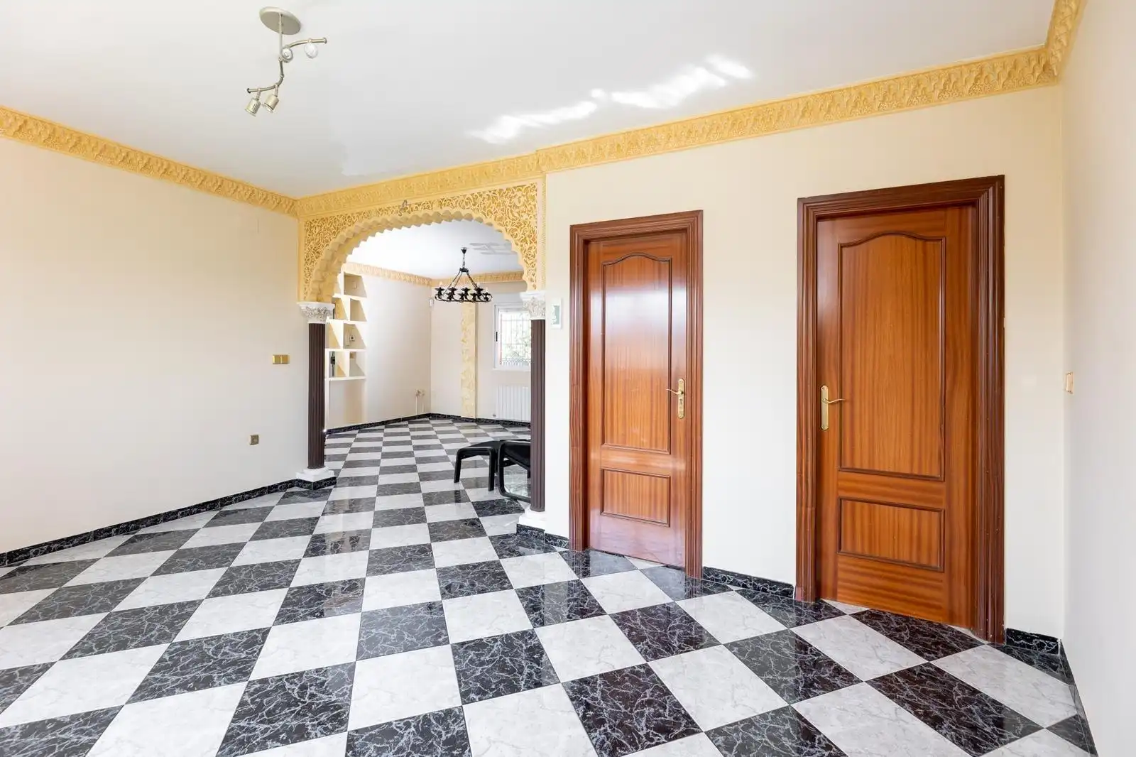 Chalet con piscina en venta en Calle Camacha 10, imagen 14