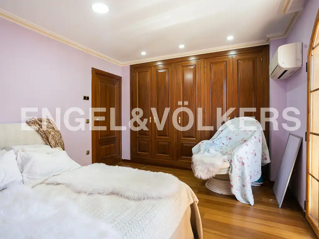 Habitación de Casa o chalet en venta en Picanya con Aire acondicionado, Calefacción y Jardín privado