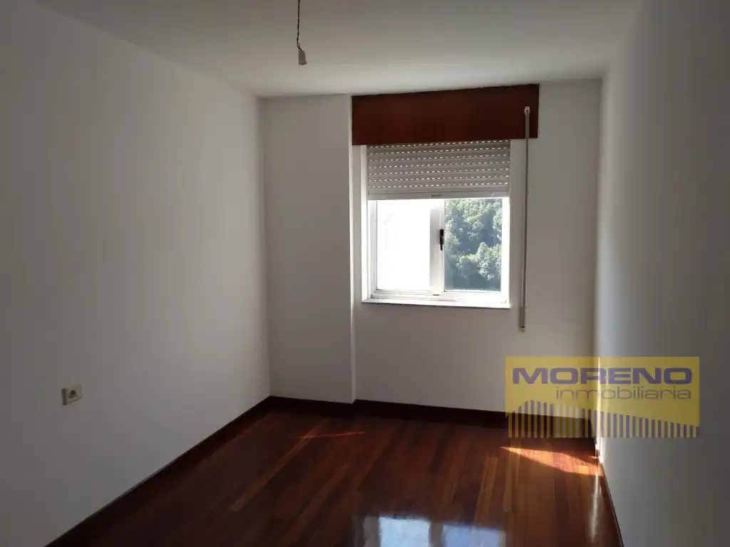 Bedroom of Flat for sale in Triacastela