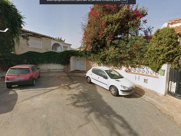 Casa en venda a Calle los almendros 307