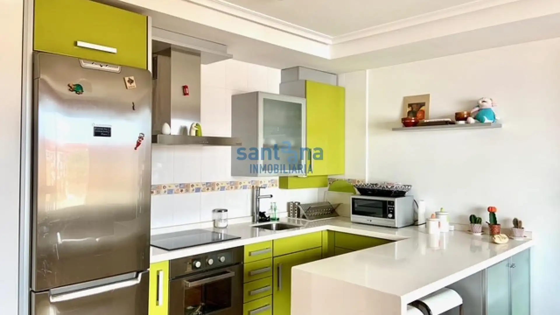 Cuina de Apartament en venda en León Capital  amb Calefacció, Parquet i Traster