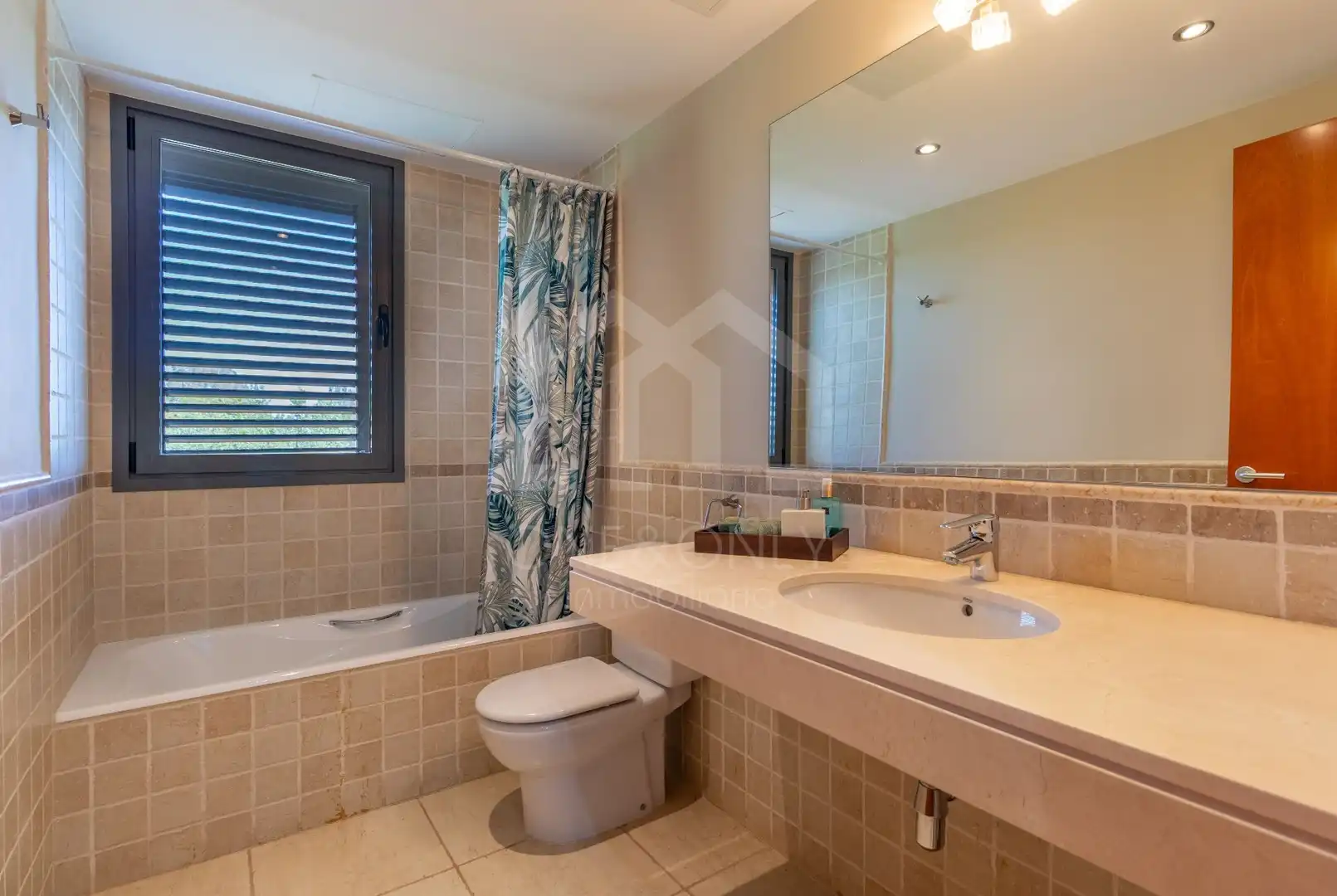 Badezimmer von Haus oder Chalet zur Miete in Mont-roig del Camp mit Klimaanlage, Heizung und Privatgarten