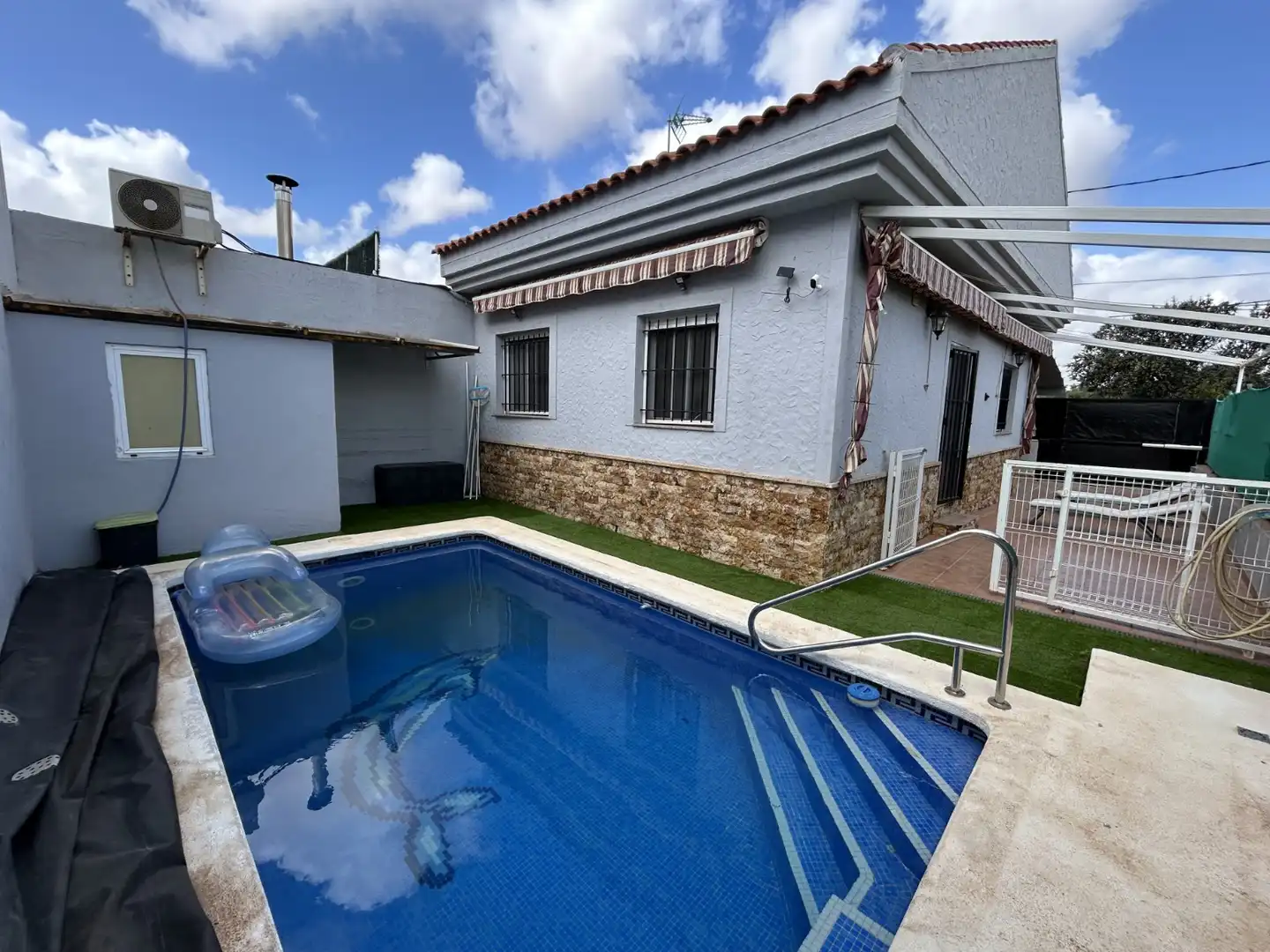 Piscina de Casa o xalet en venda en Cartagena amb Aire condicionat, Jardí privat i Terrassa