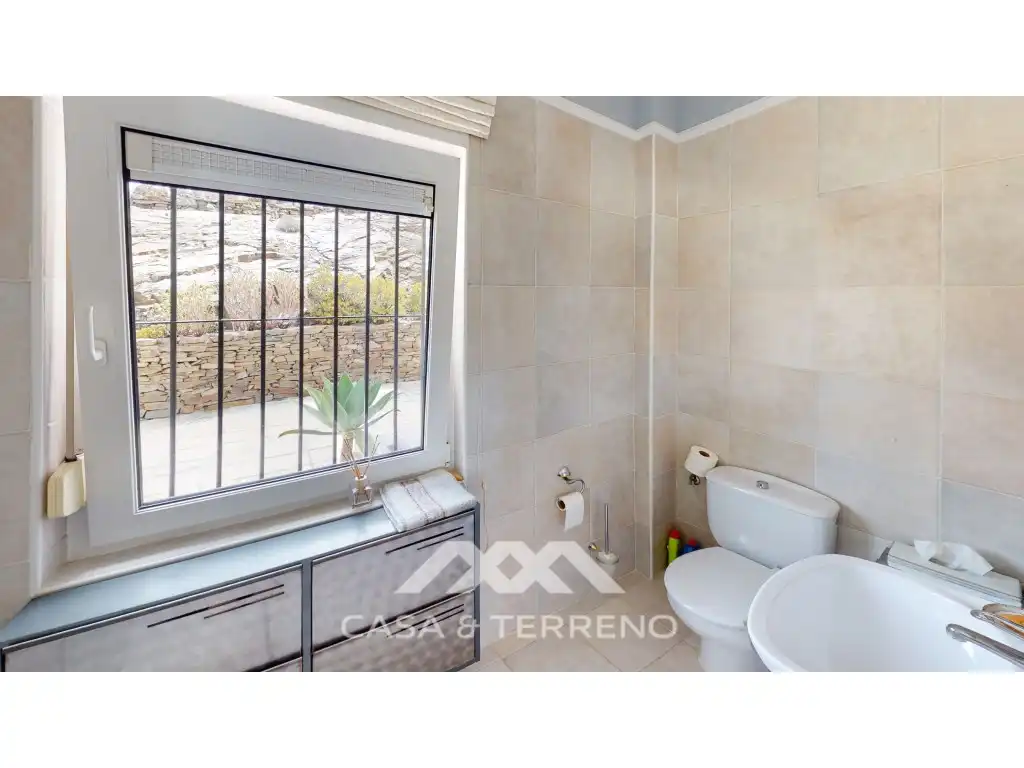 Bathroom of Houses for sale in Sayalonga  with Air Conditioner, Private garden and Terrace