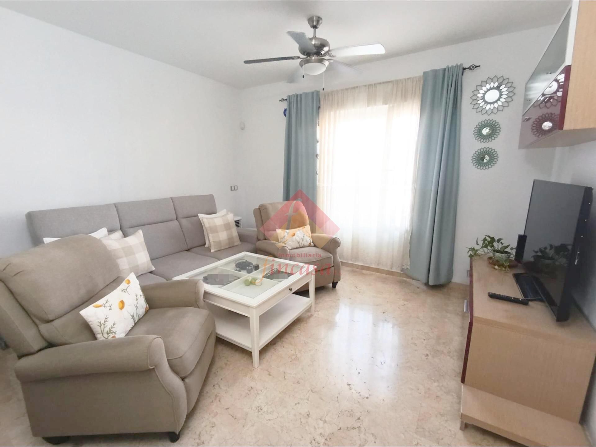 Sala d'estar de Casa o xalet en venda en Ronda amb Aire condicionat, Calefacció i Parquet
