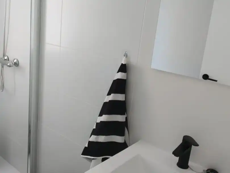 Bathroom of Flat for sale in Getafe  with Air Conditioner, Heating and Parquet flooring
