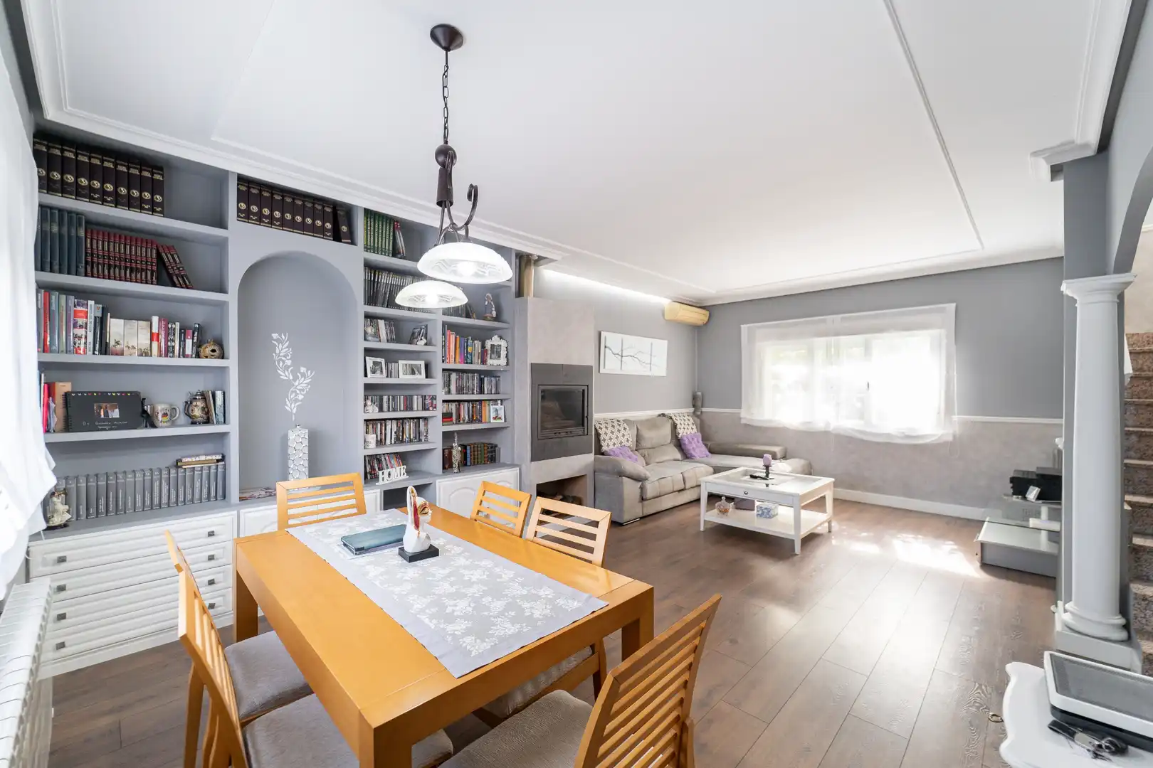 Comedor de Casa adosada en venta en La Torre de Esteban Hambrán con Aire acondicionado, Calefacción y Jardín privado