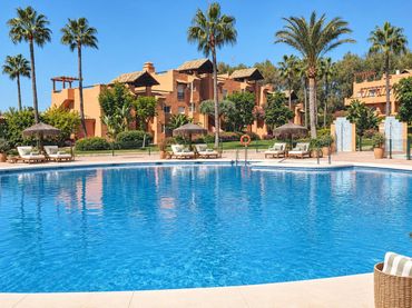 Penthouse mit Pool zur Miete in Casares pueblo