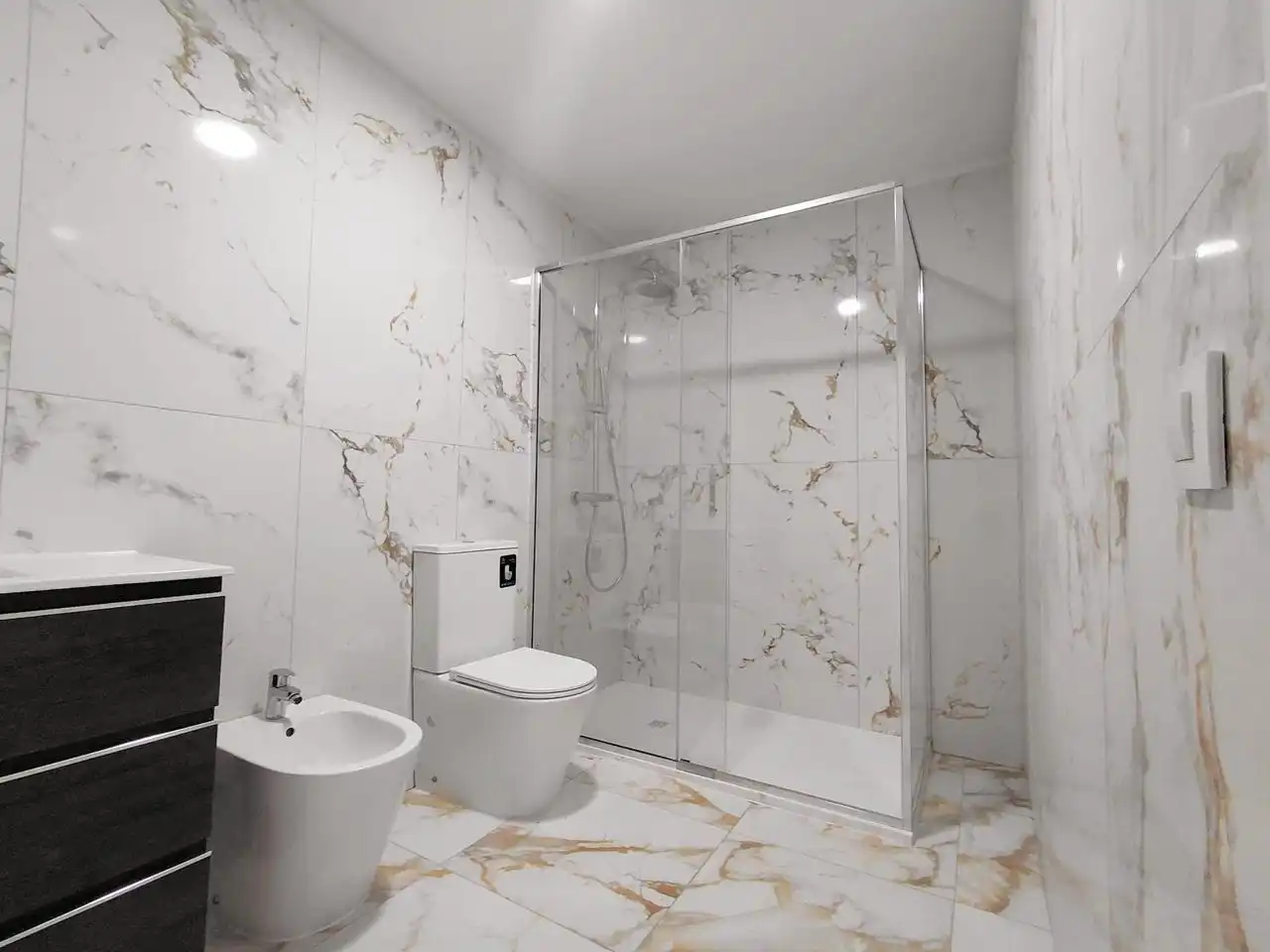 Bathroom of Ground floor for sale in Arona  with Air Conditioner