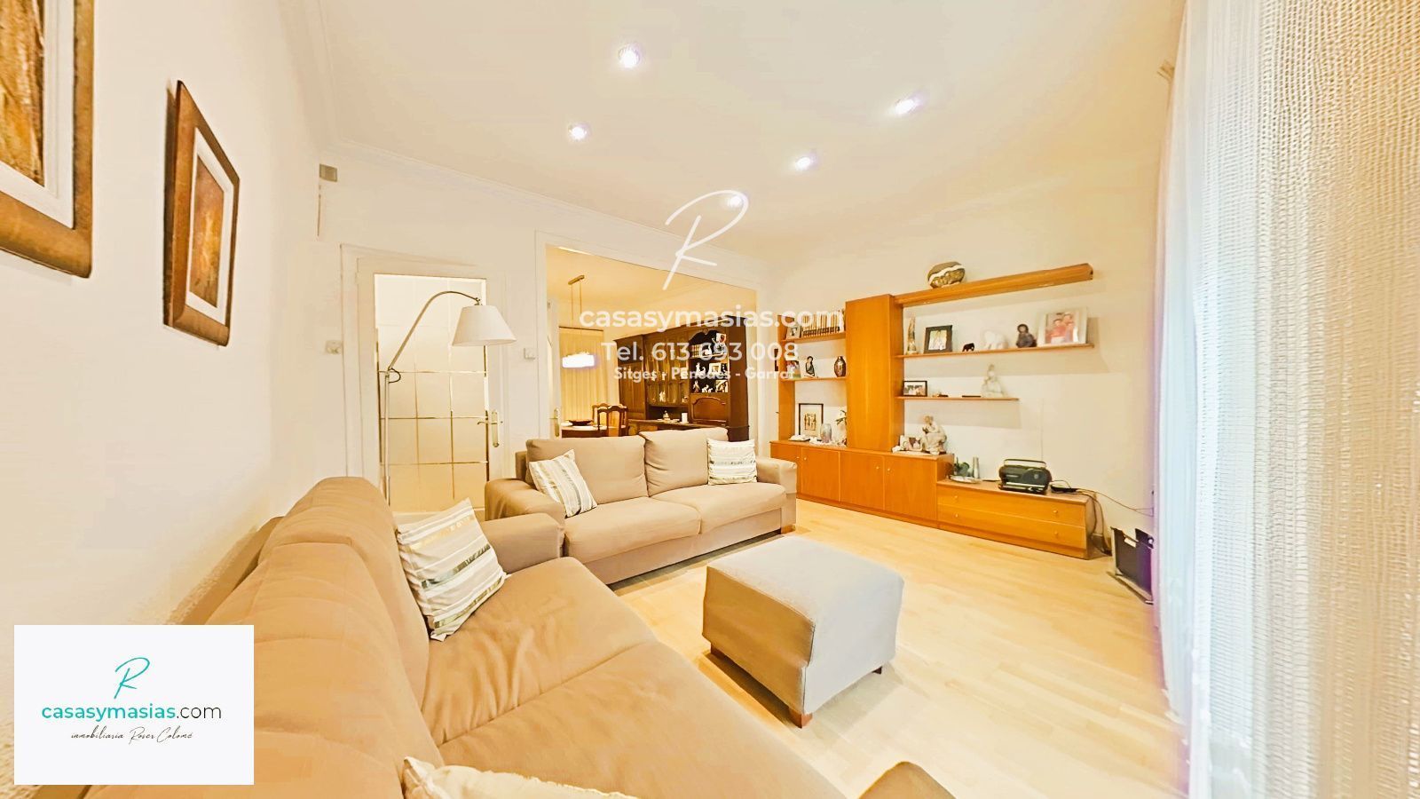 Sala d'estar de Casa adosada en venda en Vilafranca del Penedès amb Aire condicionat, Calefacció i Terrassa