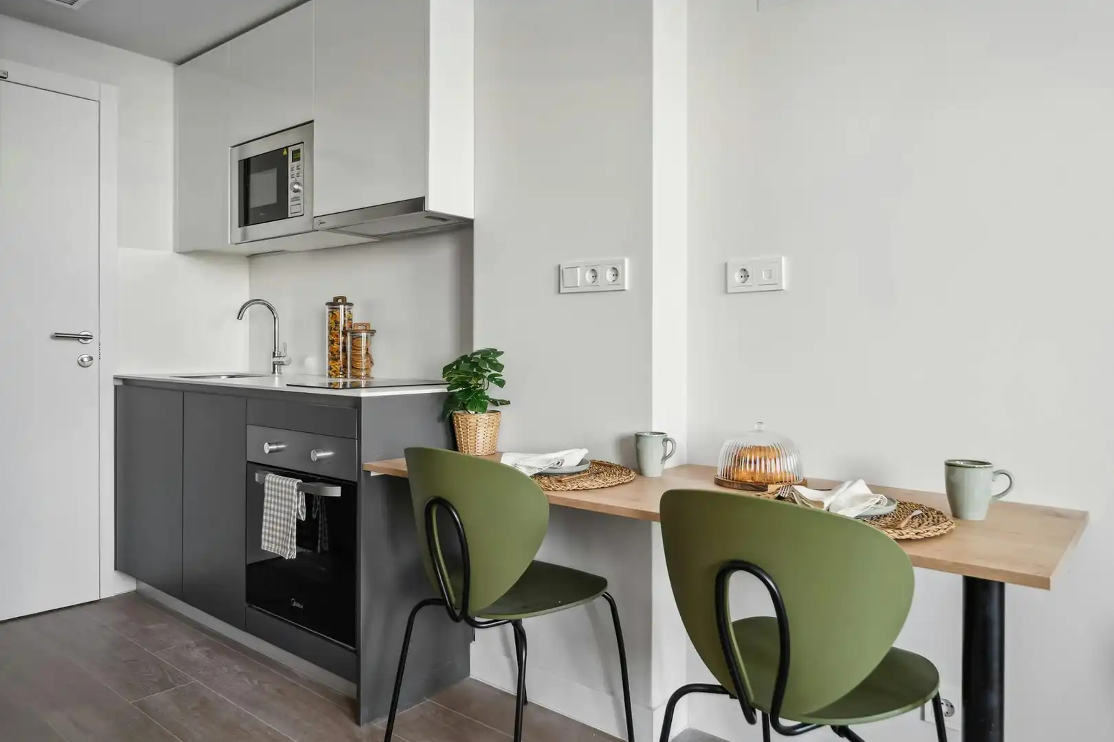 Kitchen of Flat for rent in Madrid  with Air Conditioner, Heating and Private garden
