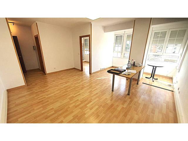 Oficina en Alquiler en Calle Sagunto en Oliveros - Altamira