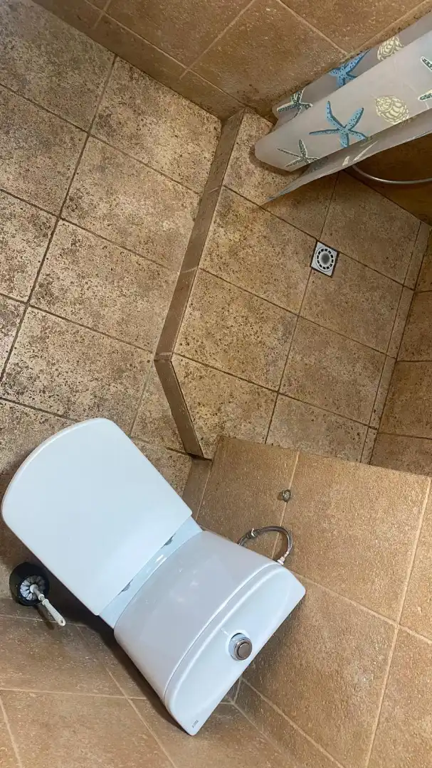 Baño de Ático en venta en El Prat de Llobregat con Aire acondicionado, Terraza y Horno