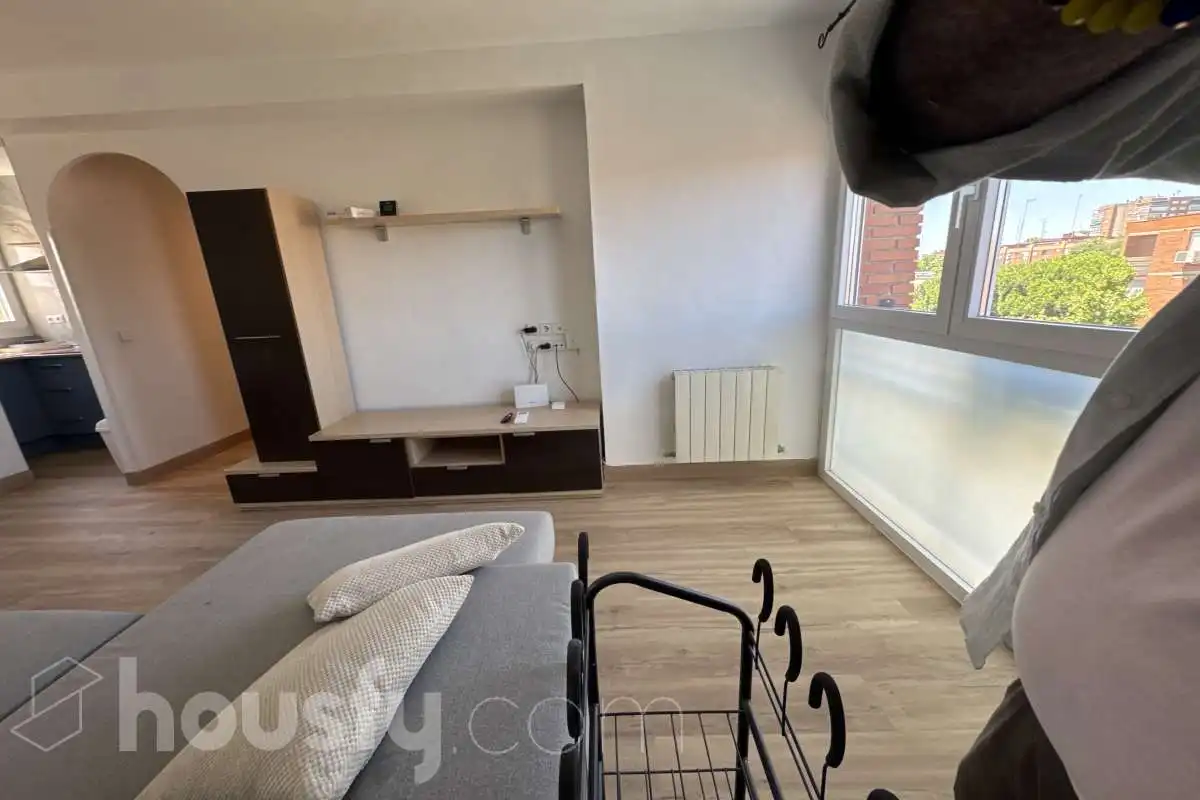Bedroom of Flat for rent in Madrid  with Air Conditioner, Heating and Parquet flooring