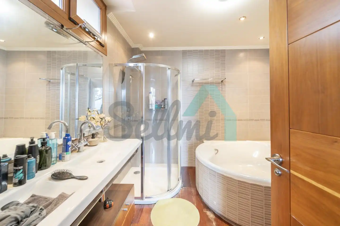 Baño de Casa o chalet en venta en Oviedo  con Calefacción, Jardín privado y Parquet
