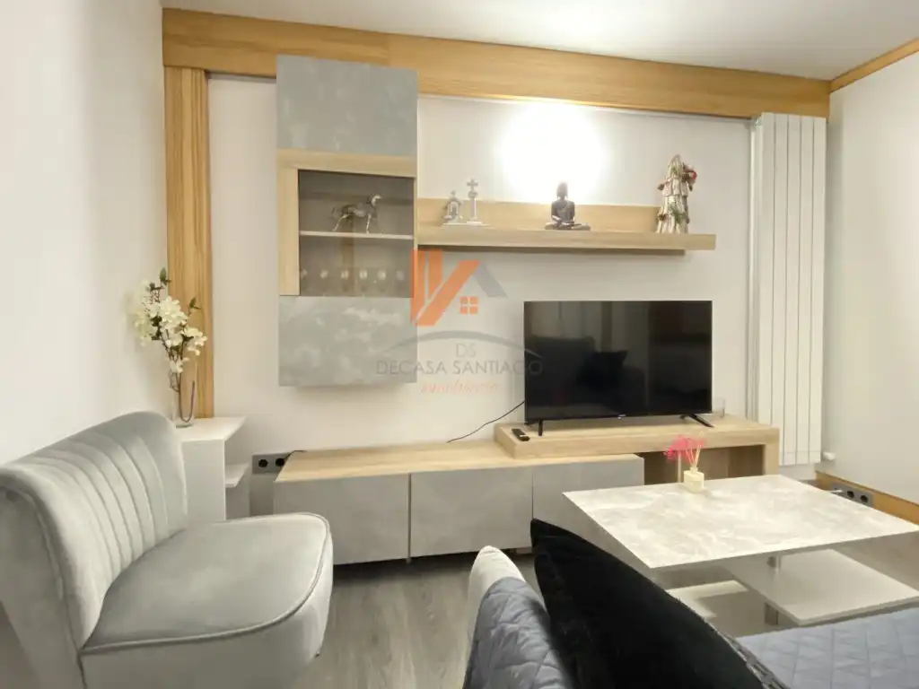 Wohnzimmer von Wohnung zur Miete in Santiago de Compostela  mit Möbliert