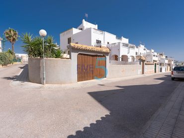 Haus mit Balkon zum Verkauf in Orihuela Costa