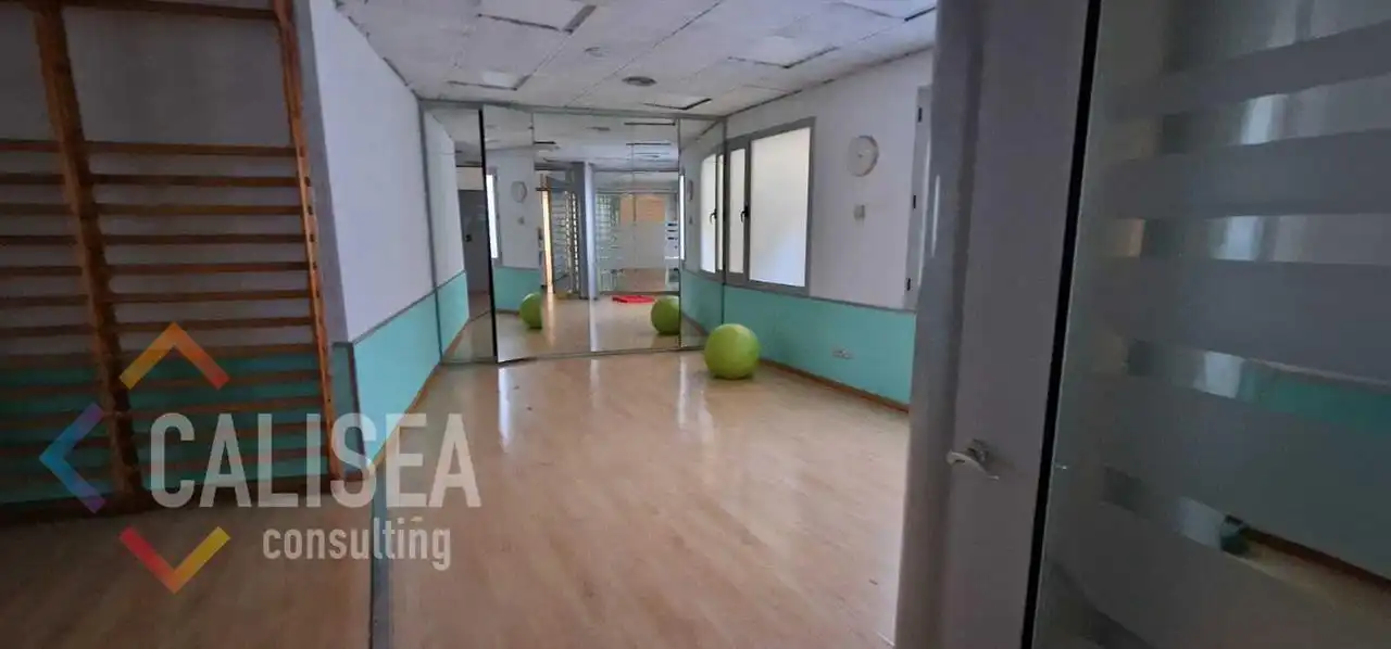 Business premises for sale in Centre - Sant Oleguer, imagen 17