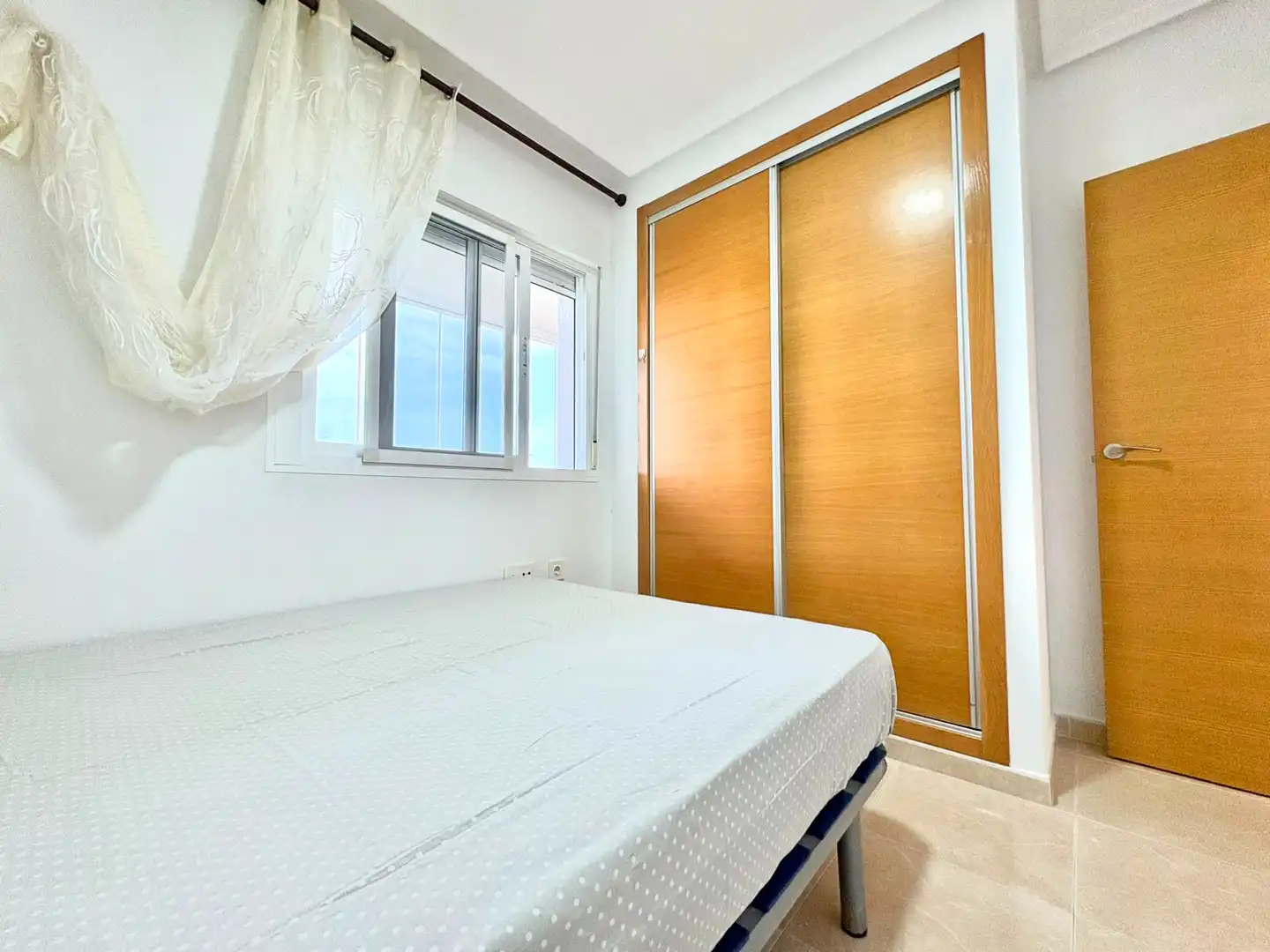 Schlafzimmer von Wohnungen zum Verkauf in Guardamar del Segura mit Klimaanlage, Heizung und Terrasse