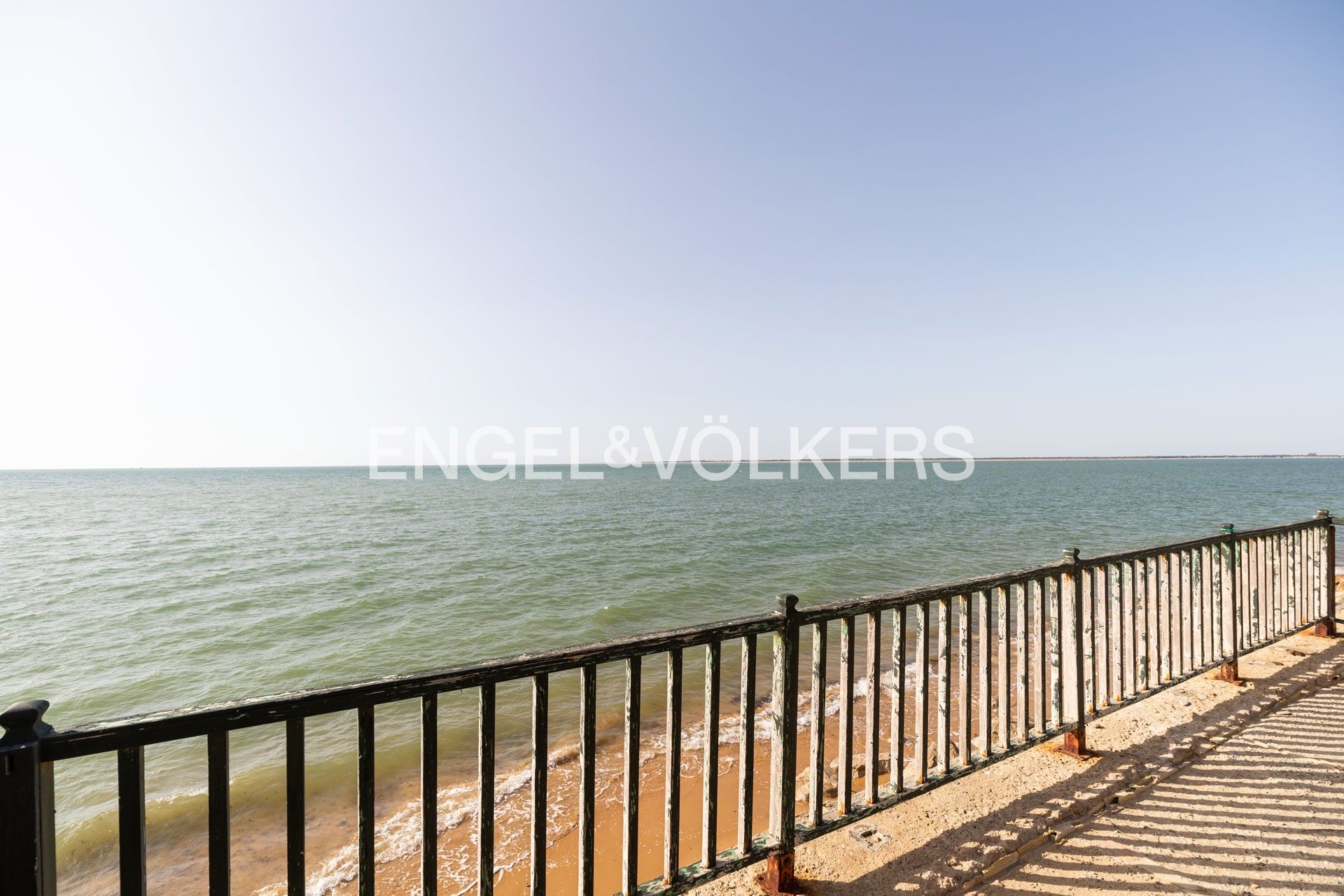 Balcony of House or chalet for sale in Sanlúcar de Barrameda  with Air Conditioner, Heating and Private garden