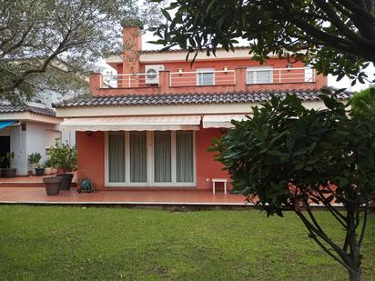 Vista exterior de Casa o xalet en venda en Oropesa del Mar / Orpesa amb Jardí privat, Terrassa i Traster