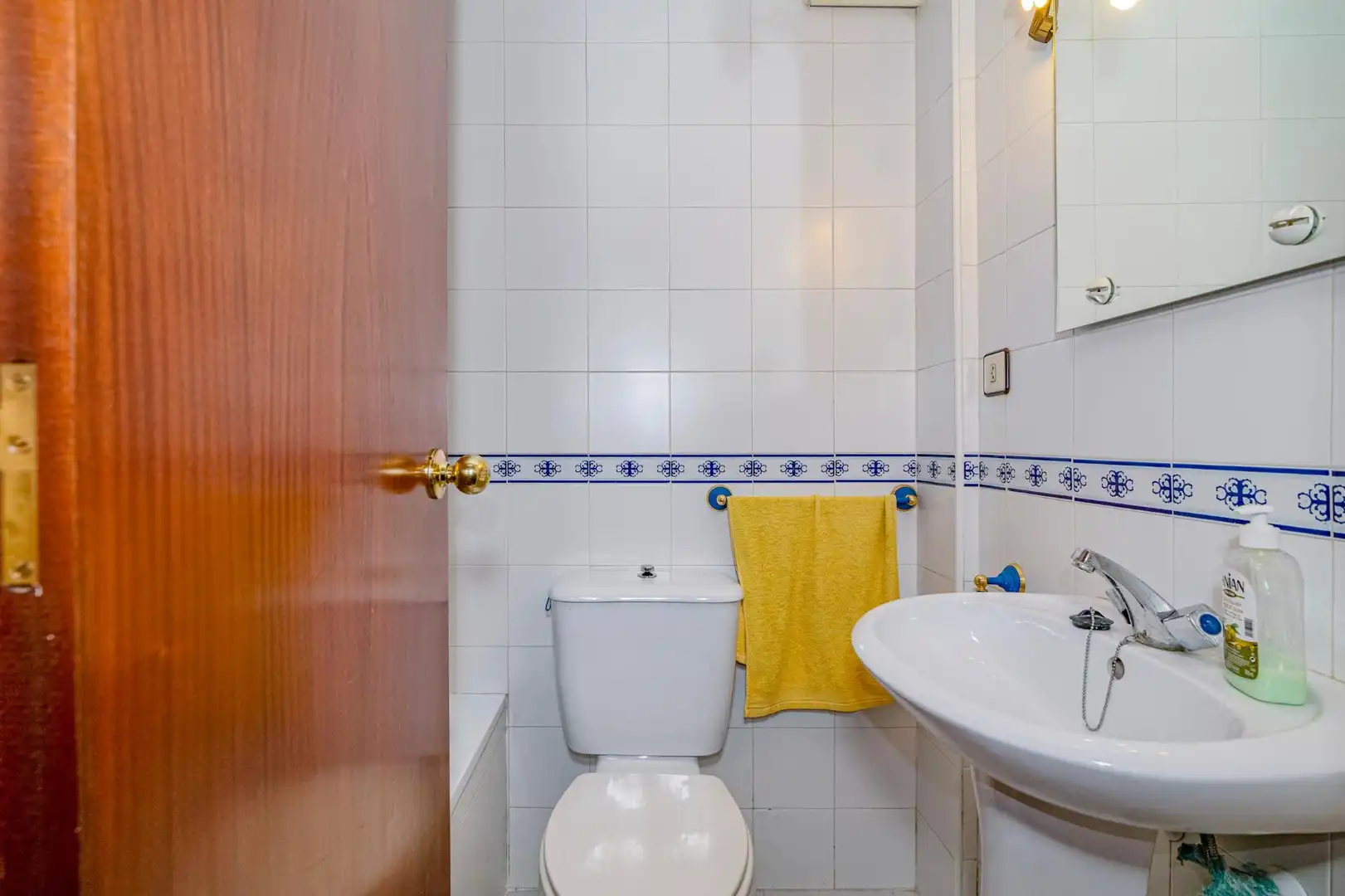 Baño de Casa adosada en venta en Granada con Aire acondicionado y Calefacción