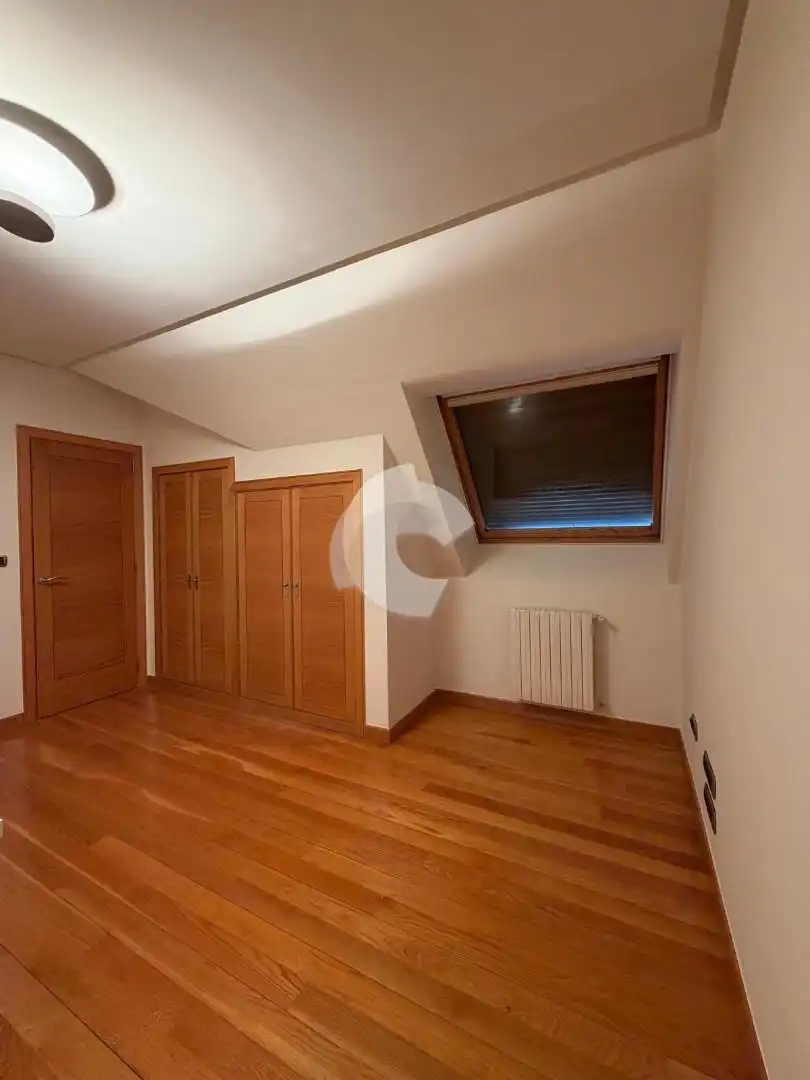 Dúplex de alquiler en Ourense Capital  con Calefacción