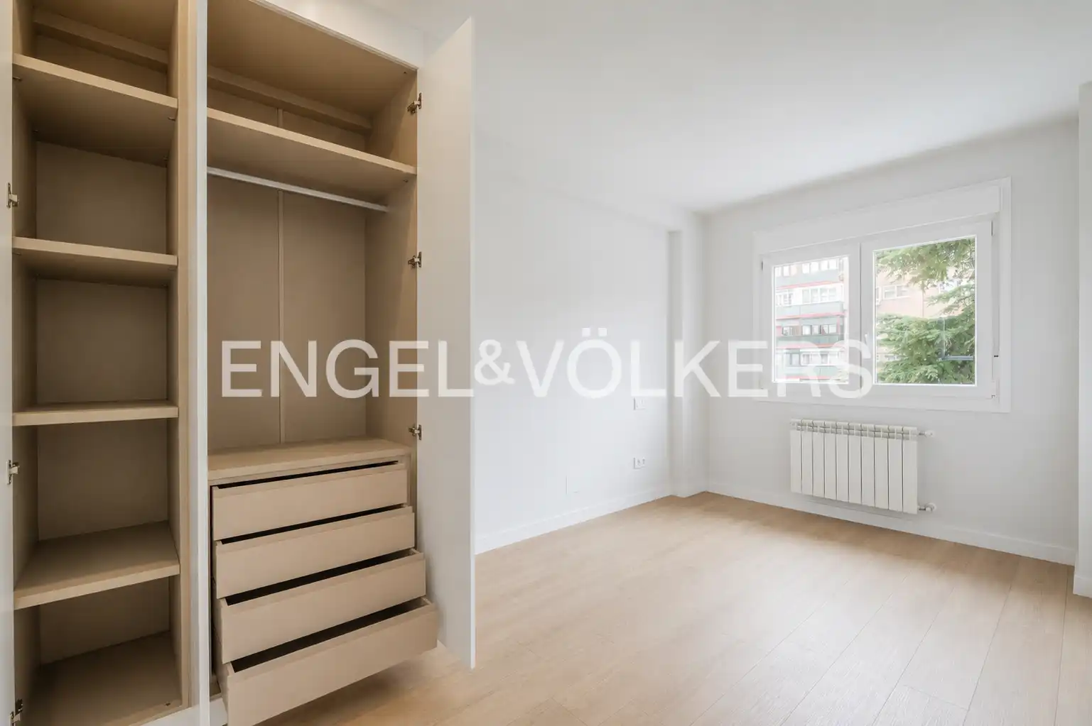 Habitación de Piso en venta en Madrid con Aire acondicionado y Calefacción