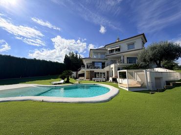 Xalet amb piscina en venda a Albaida
