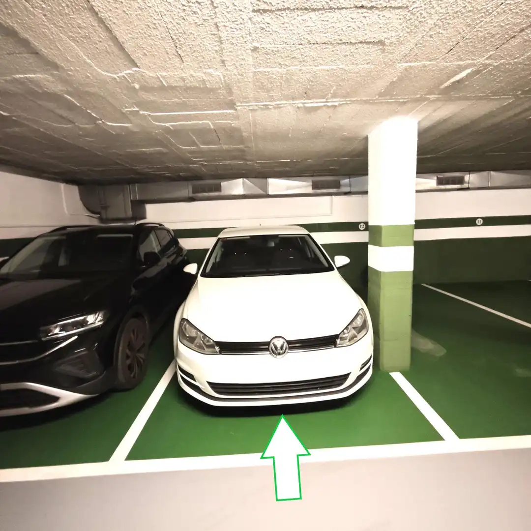 Einzelparkplatz zum Verkauf in Calle de Burgos 8