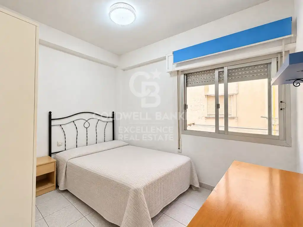 Habitación de Piso en venta en Valencia con Aire acondicionado, Horno y Lavadora