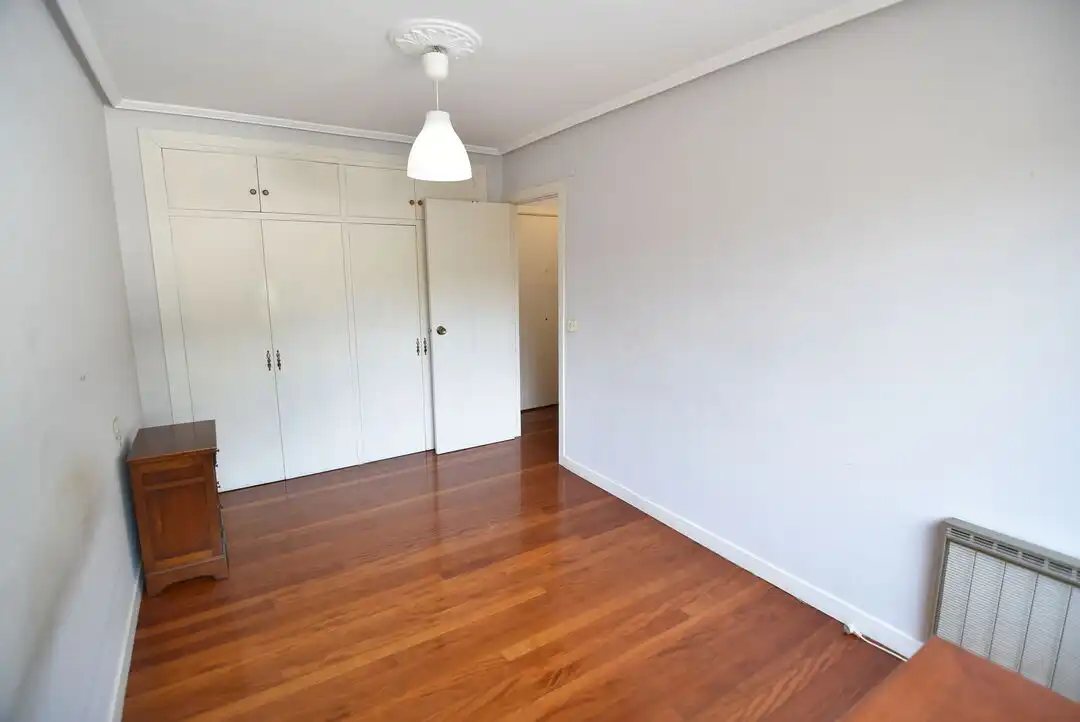 Habitación de Piso en venta en Eibar con Calefacción y Balcón