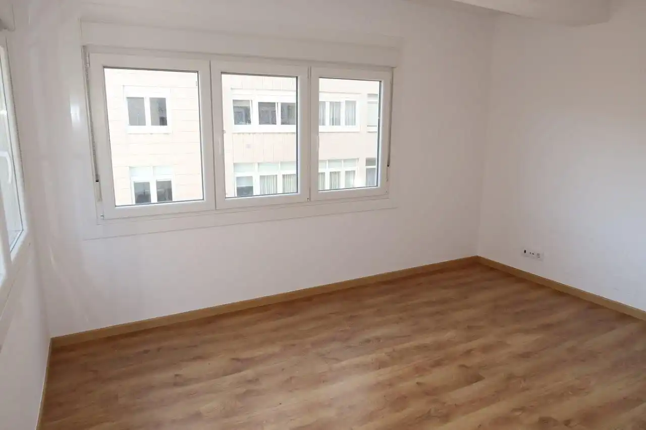 Habitación de Edificio en venta en A Coruña Capital 