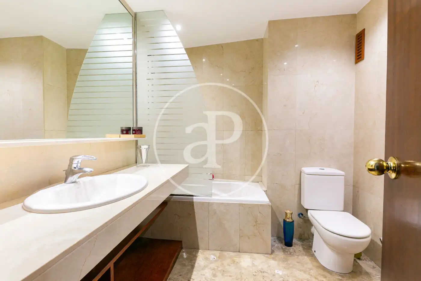 Appartamento con ascensore in affitto a Eixample, imagen 10