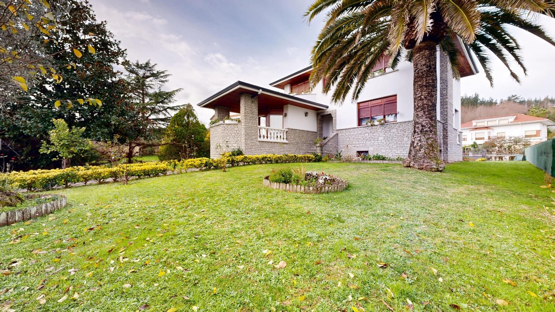 Exterior view of House or chalet for sale in Zalla   with Private garden, Terrace and Storage room