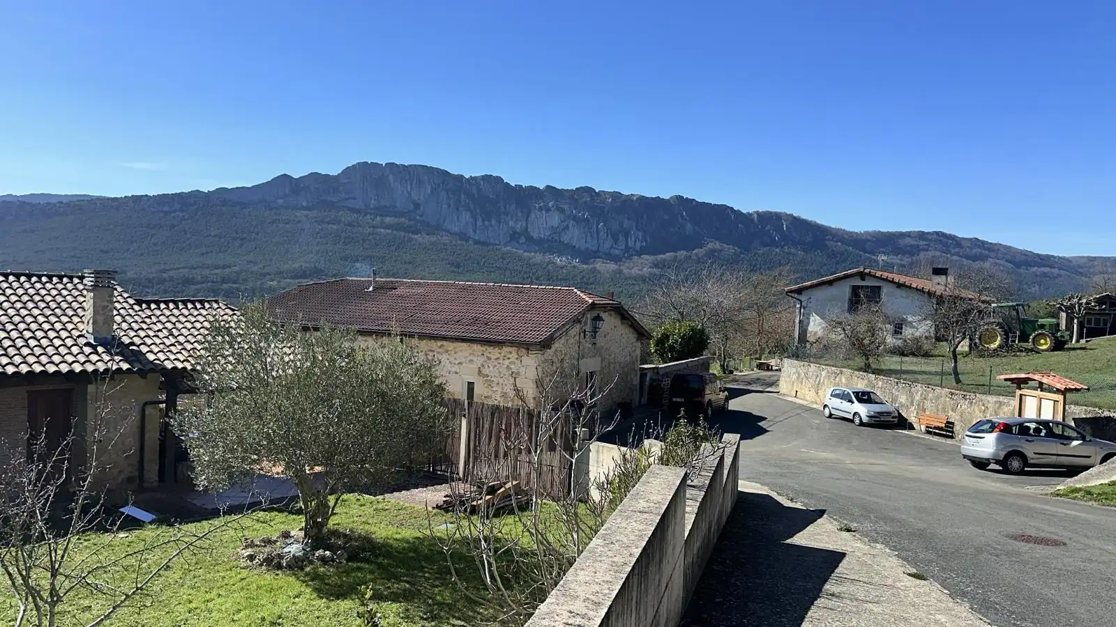 Exterior view of Houses for sale in Alcalá la Real  with Heating, Private garden and Furnished
