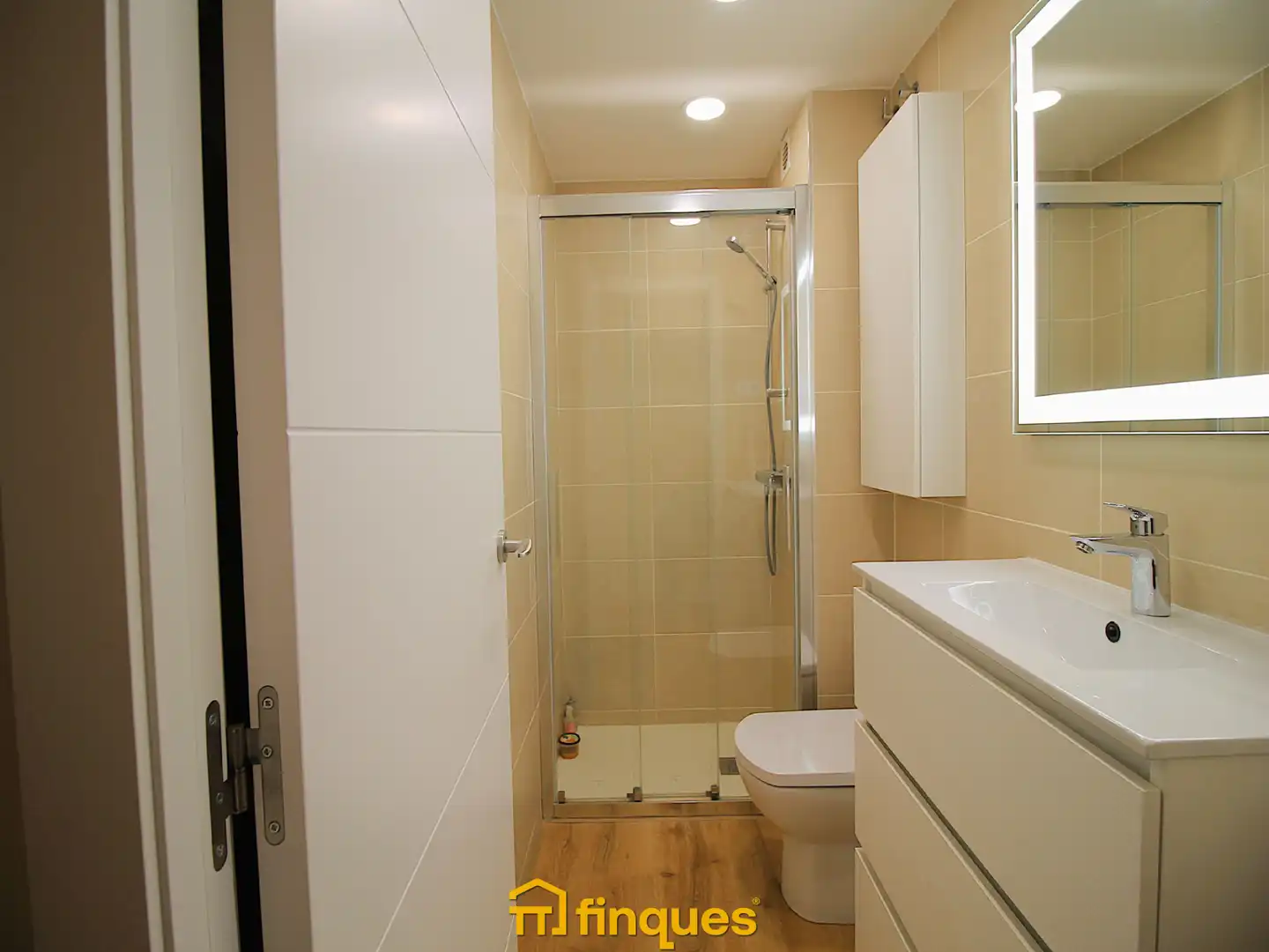 Baño de Piso en venta en Mollet del Vallès con Aire acondicionado, Calefacción y Parquet