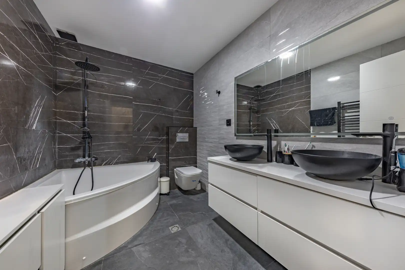 Baño de Casa o chalet en venta en Llinars del Vallès con Aire acondicionado, Calefacción y Jardín privado