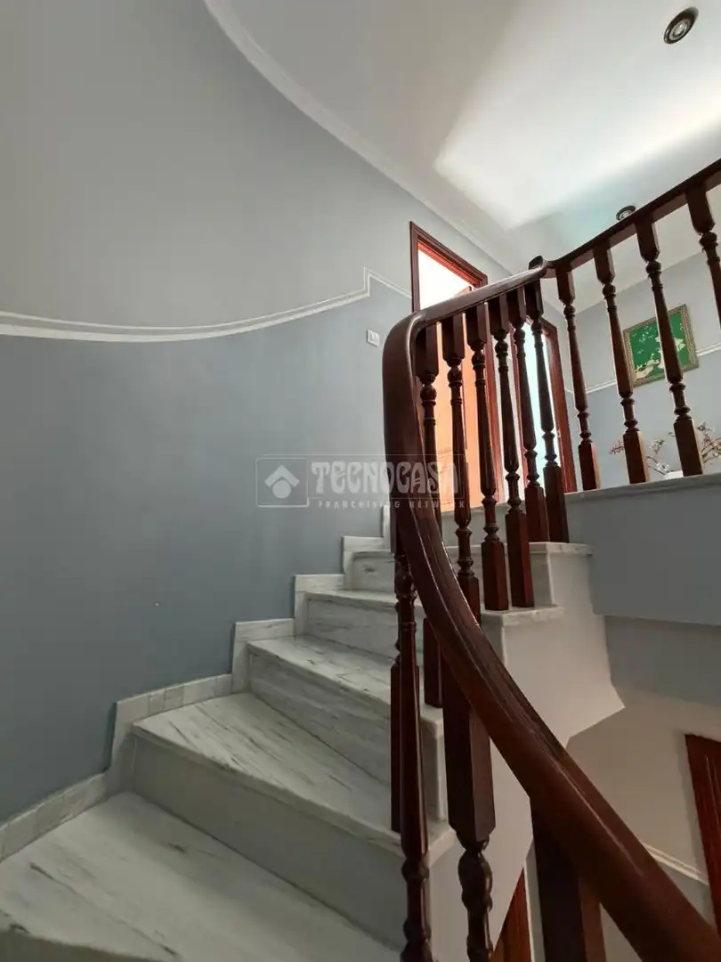 Casa adosada en venda en Utrera amb Aire condicionat i Calefacció