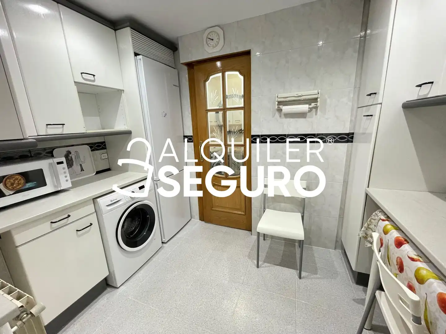 Cuina de Pis de lloguer en Madrid amb Aire condicionat, Calefacció i Terrassa