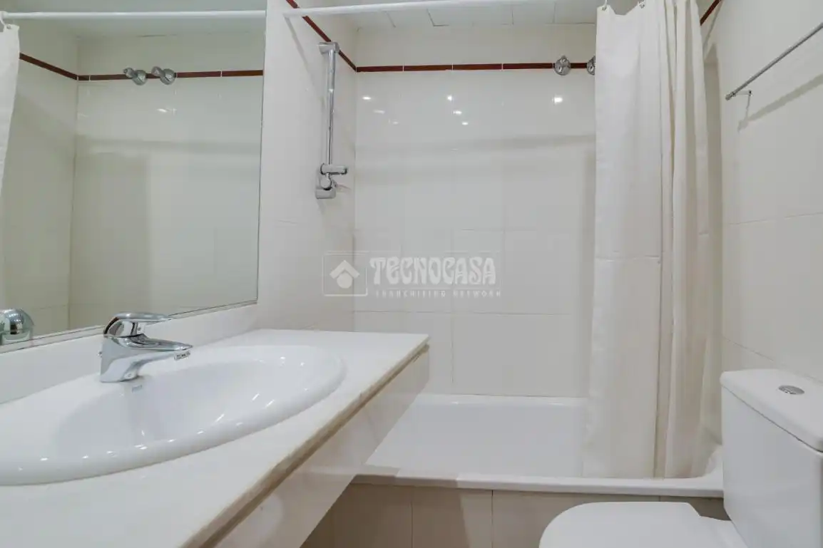 Baño de Piso en venta en Barcelona con Balcón
