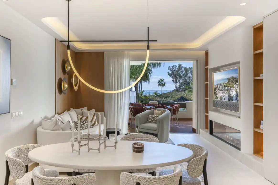 Living room of Flat for sale in Estepona  with Air Conditioner, Heating and Private garden